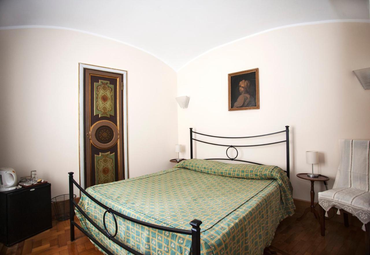 Martina House Rom